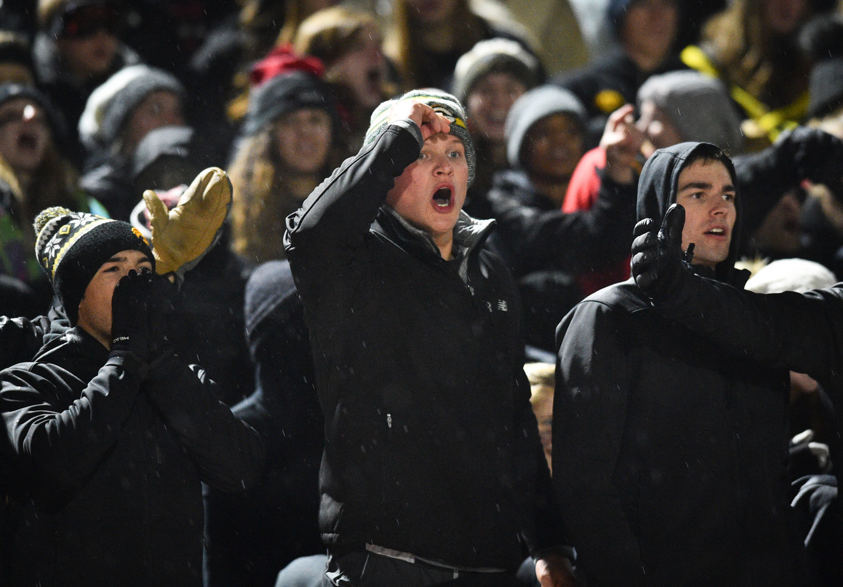 110119-qct-spt-ns-xavier-fball-032a.jpg